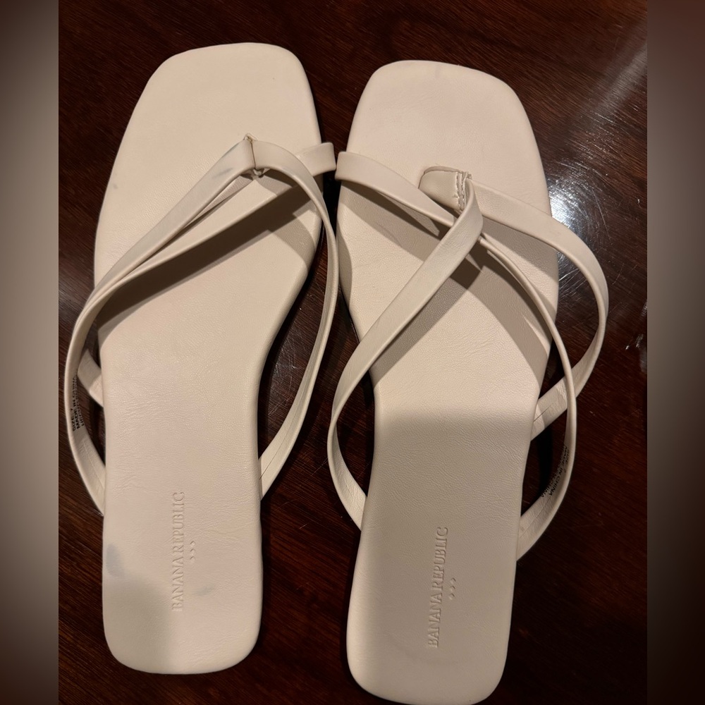 Banana republic ivory sandals